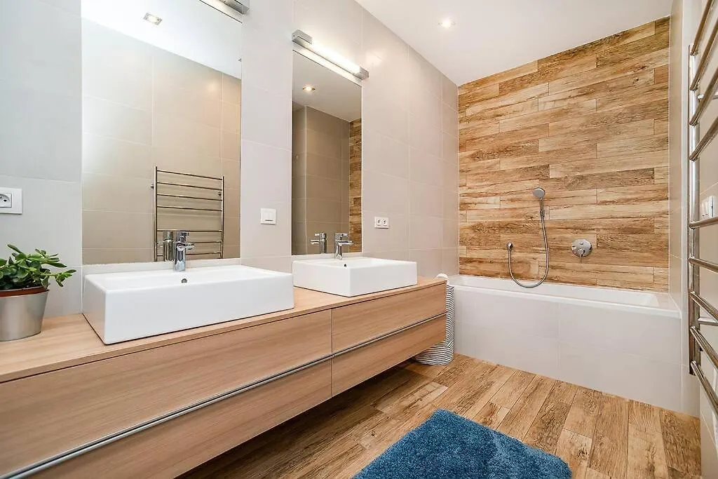 Lägenhet Stylish 2-Bedroom With Balcony Prag